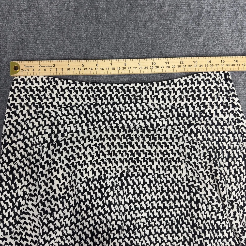 Diane von Furstenberg Skirt Womens M Black White Silk‎ Abstract Flounce Luxury